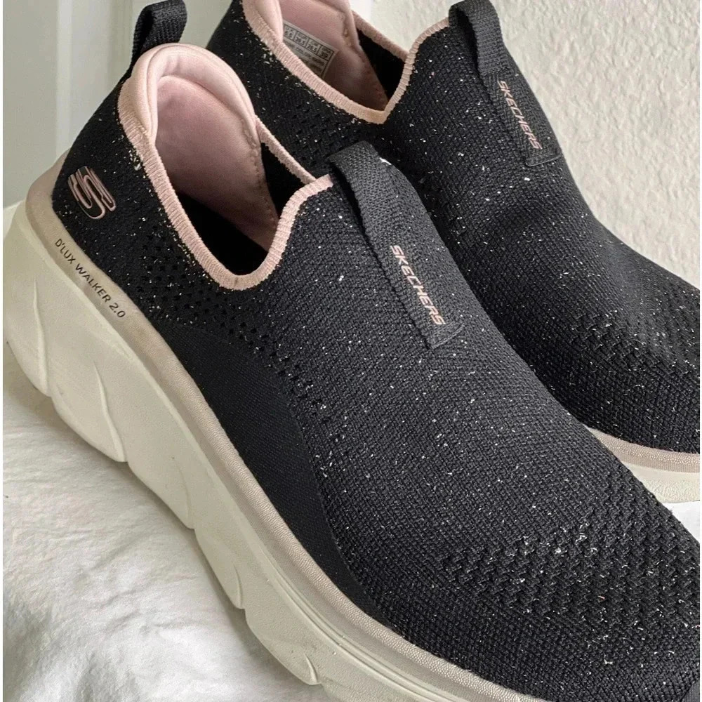 Skechers DLux Walker slip on tennis Sz 9.5. Outdoor walking camping casual fun